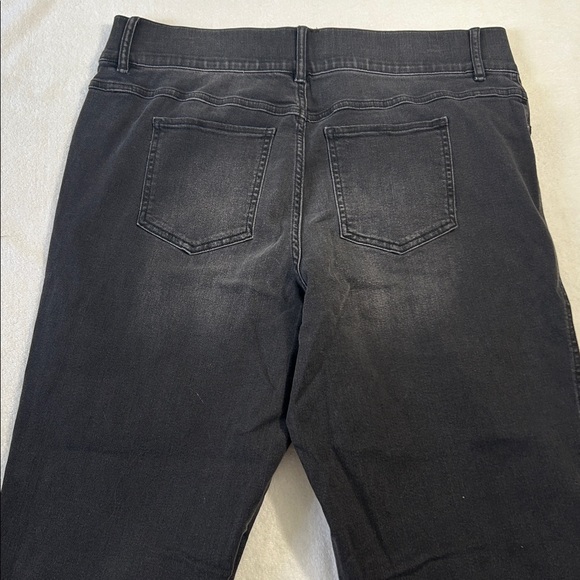 Spanx 2X Regular Jeans Straight Leg Jeans in Vintage Black pockets NWT - Picture 9 of 11